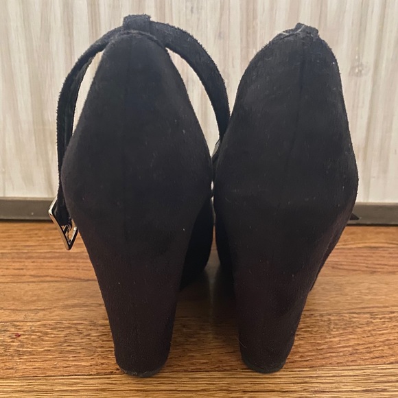 Shï Wedges - Picture 5 of 7